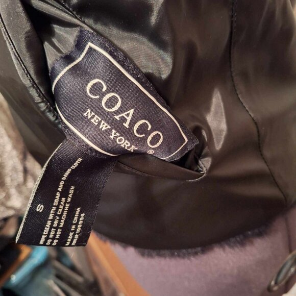 Reversible Fake Fur Vest - Picture 5 of 9